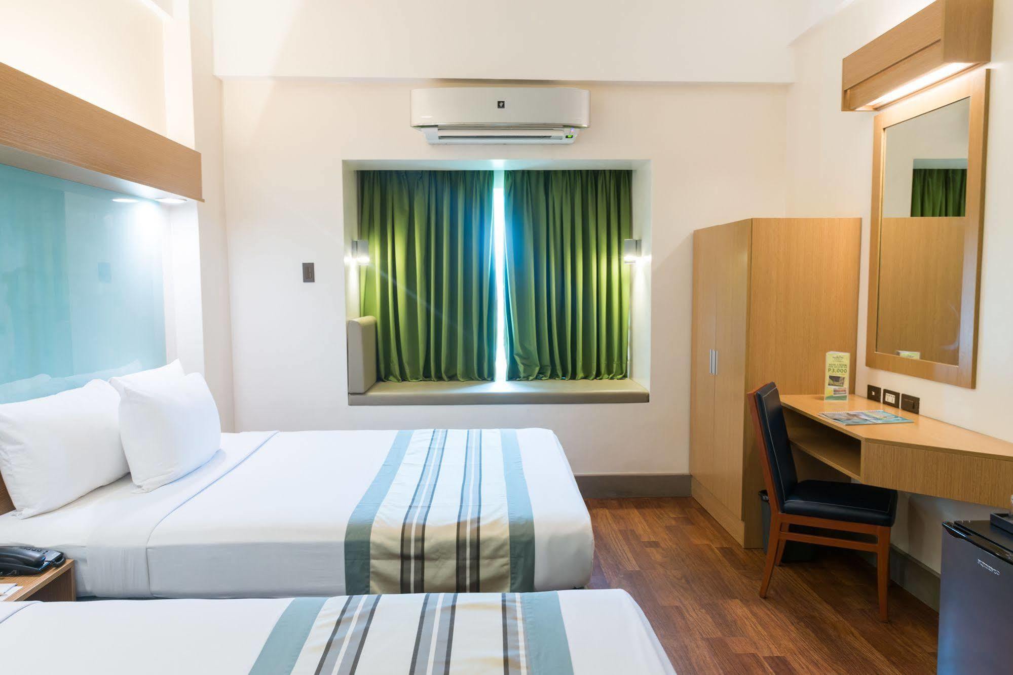 Microtel By Wyndham South Forbes Near Nuvali Santa Rosa  Exterior photo