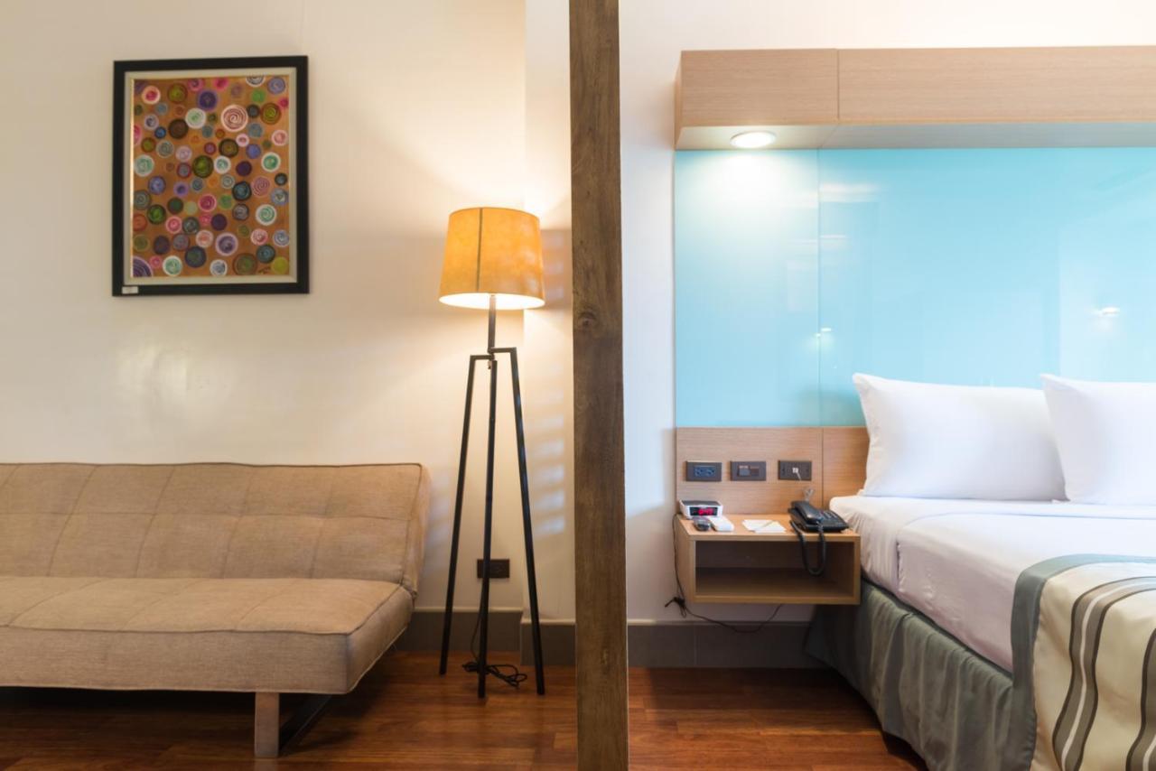 Microtel By Wyndham South Forbes Near Nuvali Santa Rosa  Exterior photo